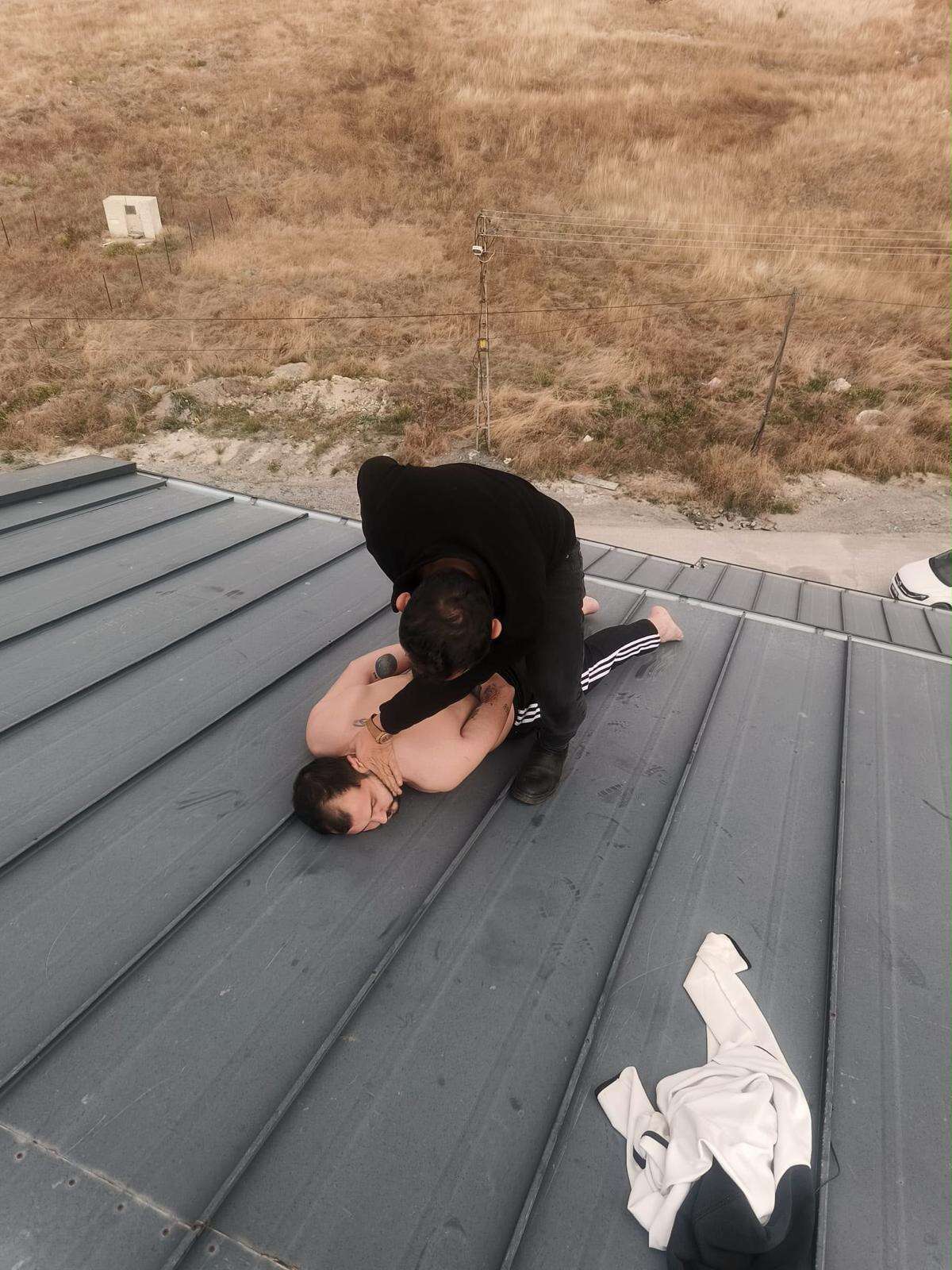 Anaokuluna silahlı saldırı düzenleyen şüpheliler tutuklandı 5